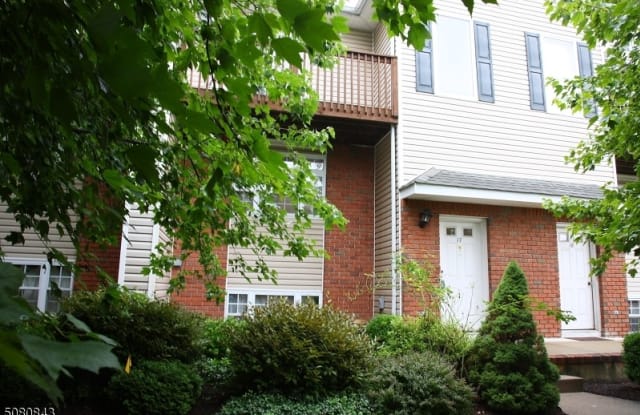 17 Castle Dr - 17 Castle Dr, Union County, NJ 07922
