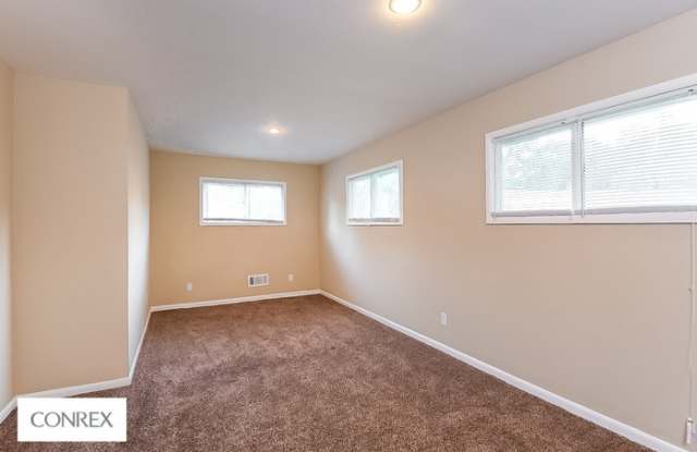 7801 East 108 Terrace Gallery 4