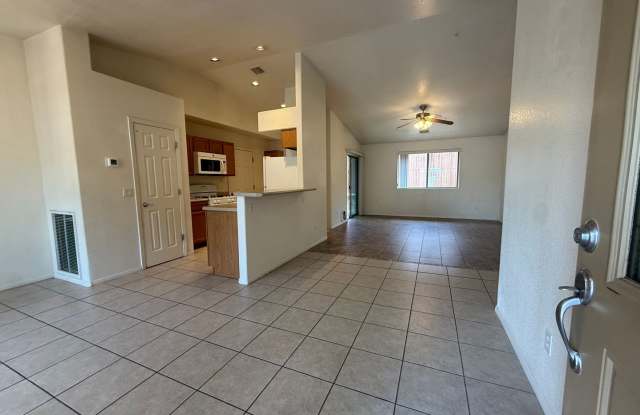 Occupied Do Not Disturb Tenant - 2 Bedroom 2 Bath Contact Property Pros 928-634-7710 Gallery 3