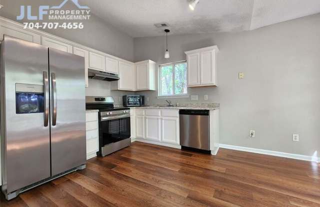 5200 Ashie Avenue photos photos