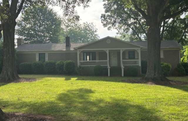 Immaculate 3 Bed/2 Bath Ranch - Oversized 2 Car Garage - Granite Countertops - Bonus Room - Outdoor Fireplace photos photos