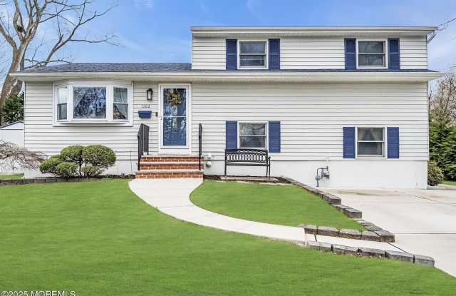 1102 Interlaken Avenue photos photos