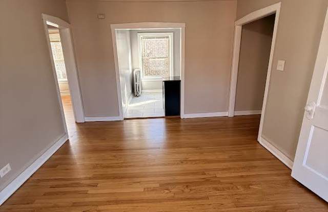 4031 w Melrose photos photos