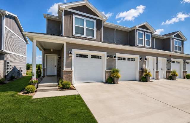 House with 2bd/2Bath/2Car Garage.  Reserve Mahomet Gallery 3