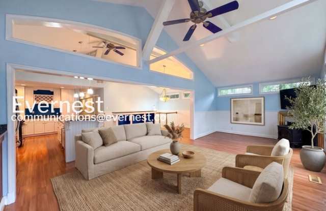109 Chesapeake Bay Drive Gallery 3