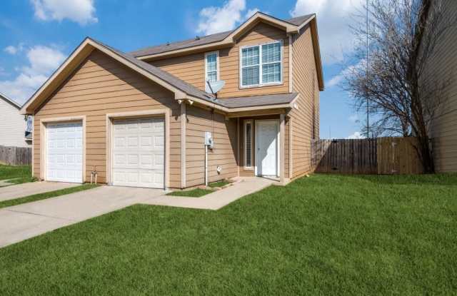 4516 Alamosa Street - 4516 Alamosa Street, Fort Worth, TX 76119