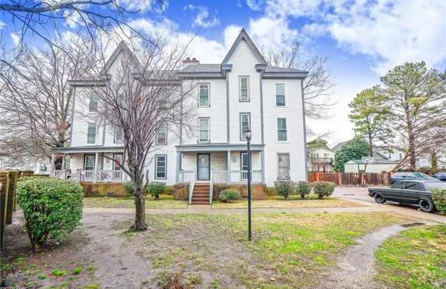 1023 Green Street photos photos