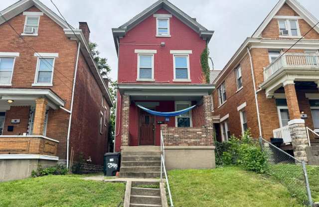 5 bed/2 bath Mins. from UC Campus for Only $750/pp ($3750/mo)! - 2347 Stratford Avenue, Cincinnati, OH 45219