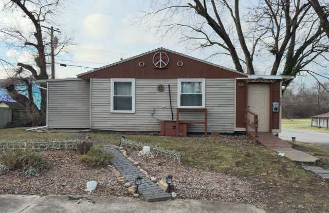 COMPLETELY FURNISHED  ALL UTILITIES INCLUDED photos photos