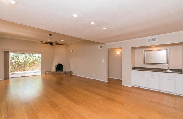 8772 E VIA DE ENCANTO -- - 8772 East via De Encanto, Scottsdale, AZ 85258