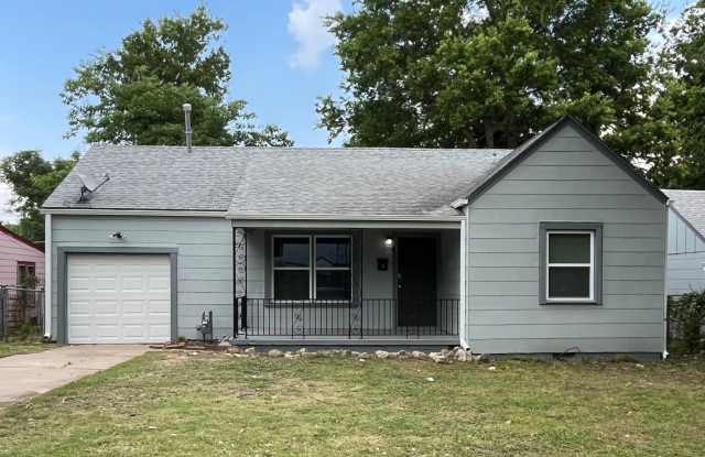 Adorable 2 bedroom 1 bathroom home with a garage! photos photos