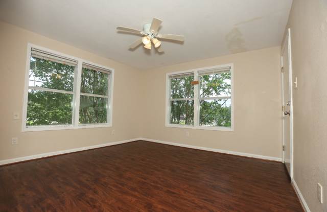 256 East Pecan Unit 3 Gallery 3