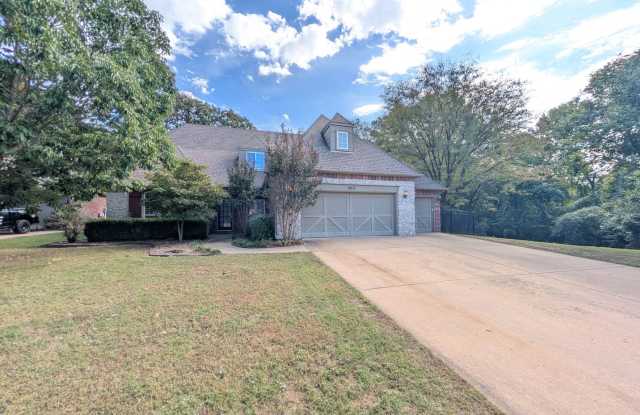 Spacious 4-Bedroom Home in Jenks School District | 3-Car Garage | Pet Friendly! Gallery 1