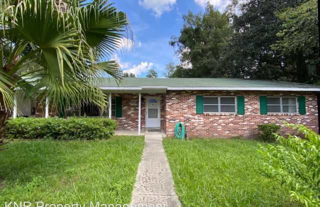 930 NW 36th Ave - 930 Northwest 36th Avenue, Gainesville, FL 32609