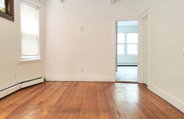 375 UNION ST Gallery 4