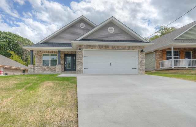 3317 S Moffet Avenue photos photos