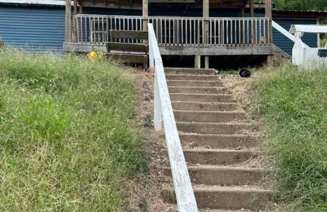 ROCKPORT, IL - Cottage on about 2 Acres In The Country - $399.30 MONTHLY / $999 DOWN photos photos