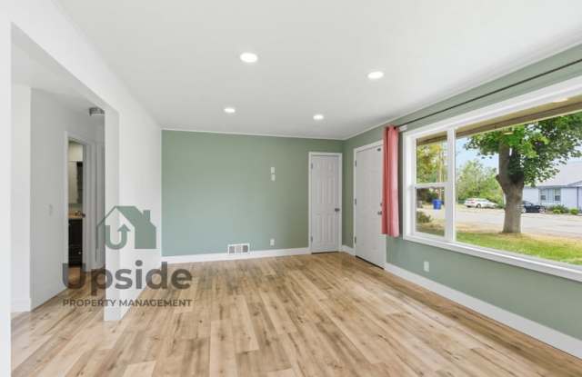 8719 East Valleyway Avenue Gallery 2