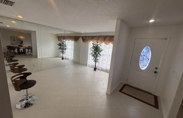 7667 Havenford Court Gallery 2