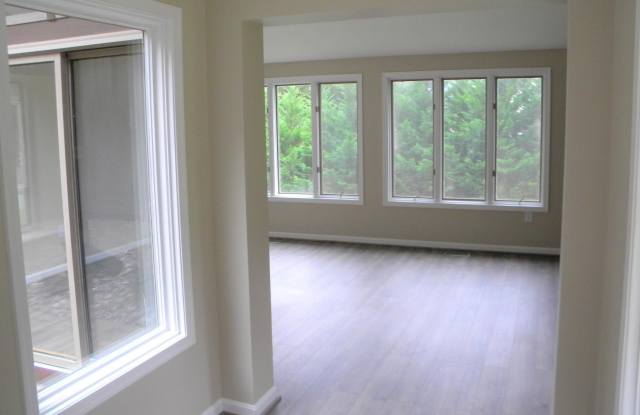 3222 THRONE Drive Gallery 3