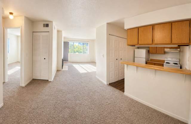 Fox Grove Apartments photos photos