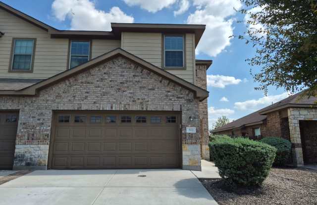 522 Creekside Circle, New Braunfels, TX. 78130 Gallery 1