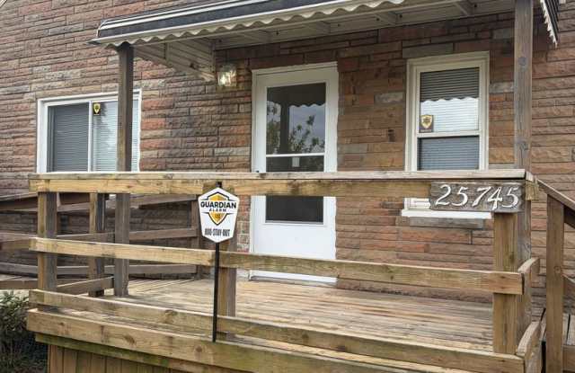 Renovdated 3 bedroom, 1 bathroom bungalow photos photos Renovdated 3 bedroom, 1 bathroom bungalow photos photos