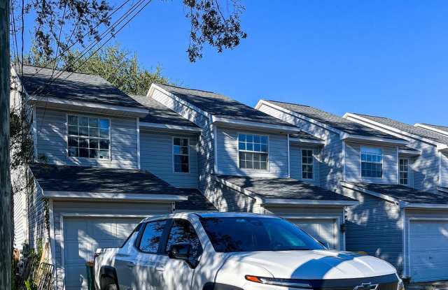 637 Virginia Oak Court - 1 photos photos