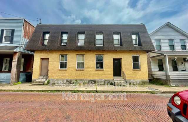 306 Campbell Street - 306 Campbell Street, McKees Rocks, PA 15136
