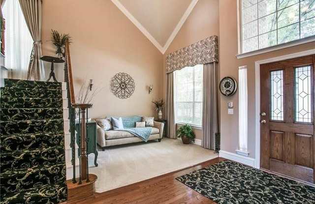 3100 Kimble Drive Gallery 2