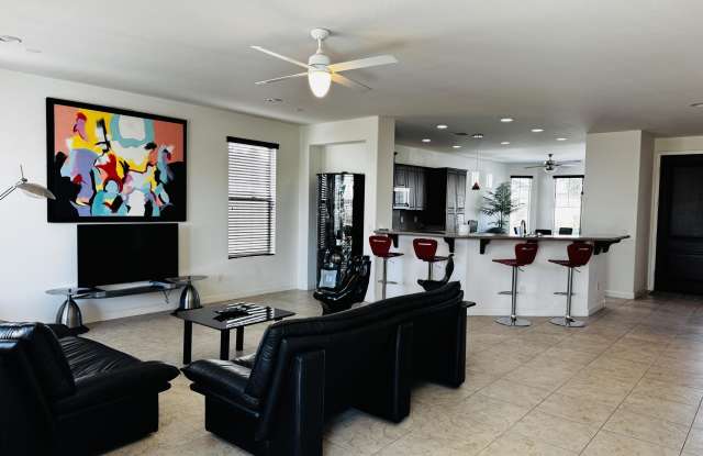 2572 N 165TH Drive Gallery 4