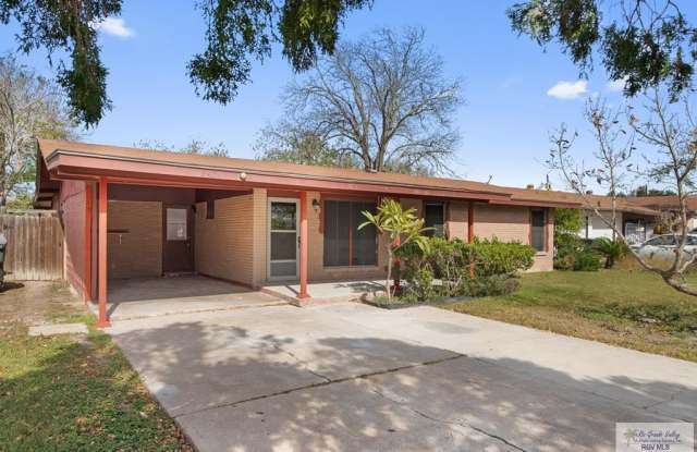 2401 E AUSTIN AVE. photos photos