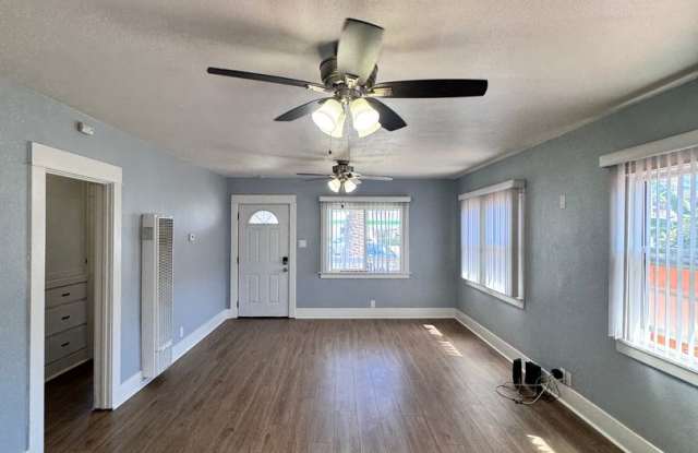 Single Family Home - 827 Martin Luther King Jr. Gallery 4