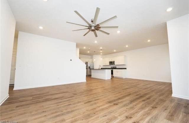98 Brewster Drive Gallery 4