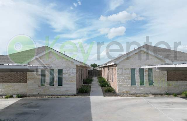 3B/2B Gated Community, UNBEATABLE PRICE - Edinburg TX photos photos