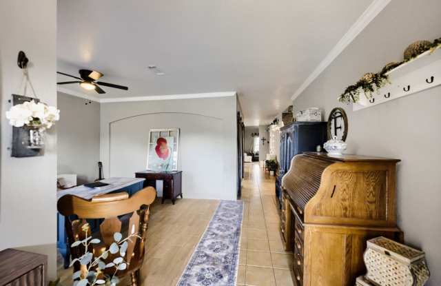 47 Kramer Lane Gallery 4
