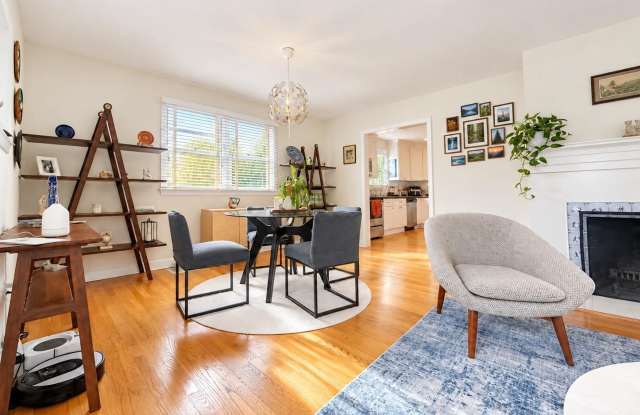 9407 SINGLETON Drive Gallery 4