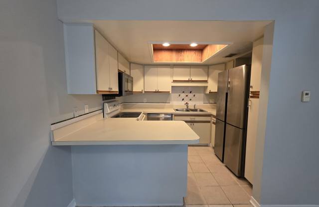1301 W DEFENDER Court Gallery 4