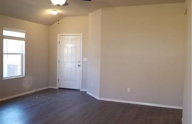 970 E Sparrow Circle Gallery 3