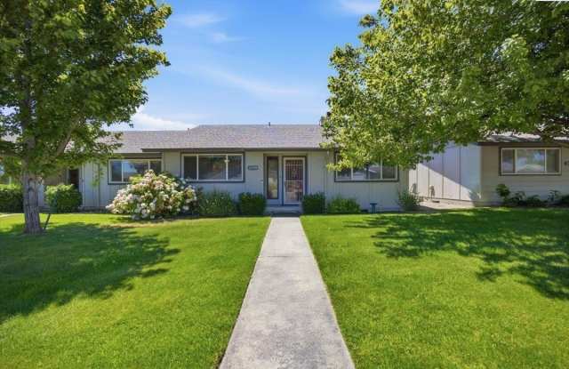 2419 Grand Ronde Gallery 1