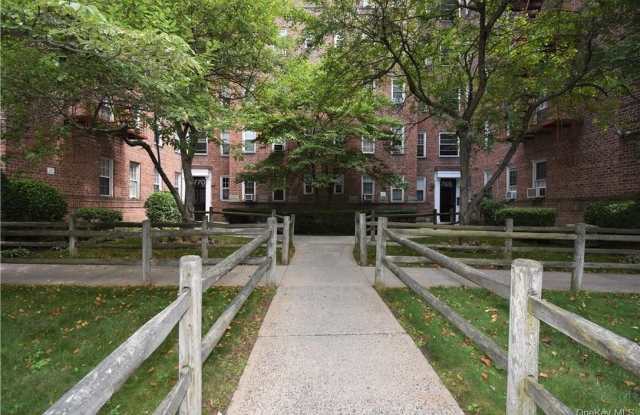 770 Bronx River Road unit: A26 photos photos