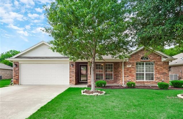 1120 Brown Crest Road - 1120 Brown Crest Road, Burleson, TX 76028