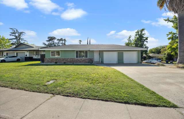 1135 Agatha Way photos photos
