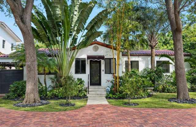 5827 SW 29th St photos photos