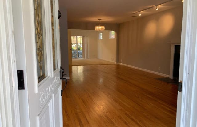 1371 Linda Mar Boulevard - 1371 Linda Mar Boulevard, Pacifica, CA 94044