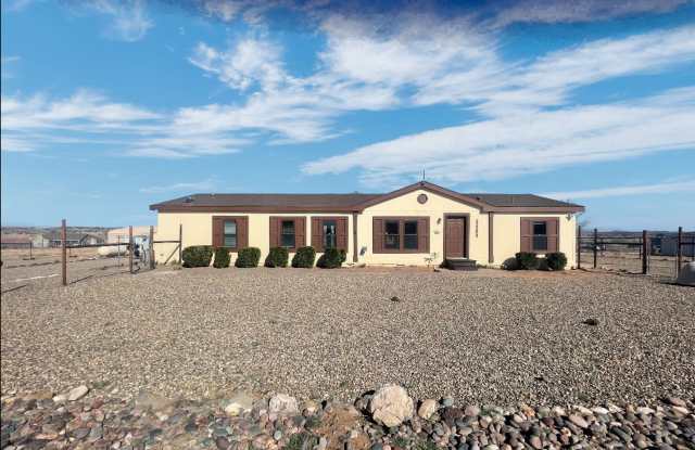 Country living at it's finest! Gallery 1