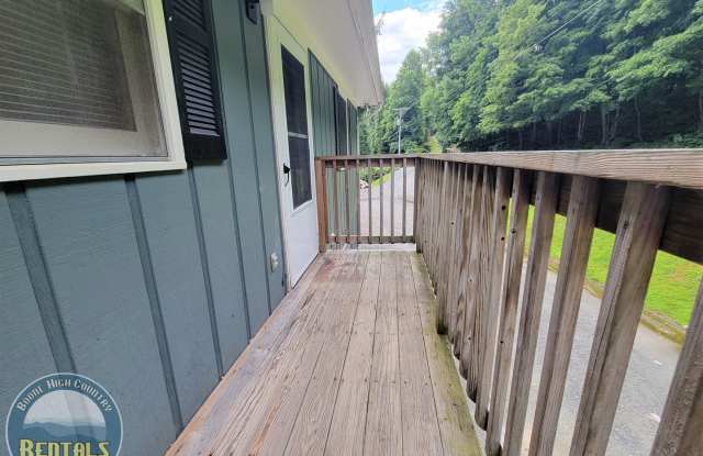 4bd Upper Unit In Duplex Right Off New Market And Close To ASU photos photos