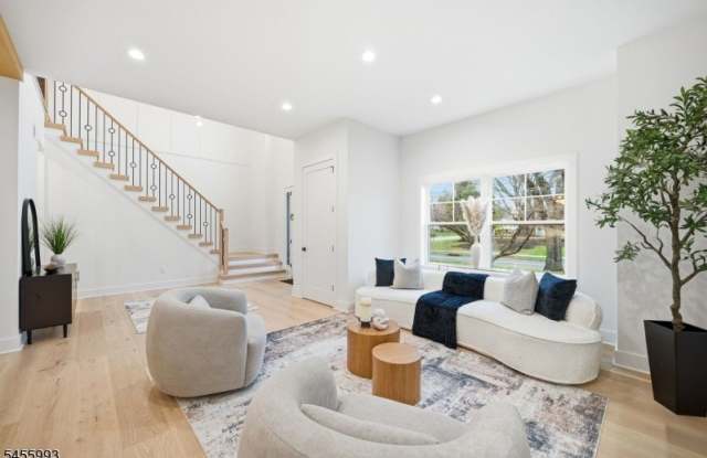 41 Orchard Rd Gallery 4