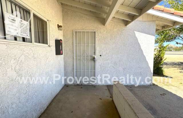 18687 Highway 18 Gallery 2