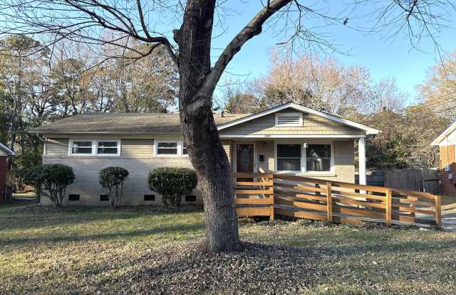 1431 Woodhill Lane photos photos